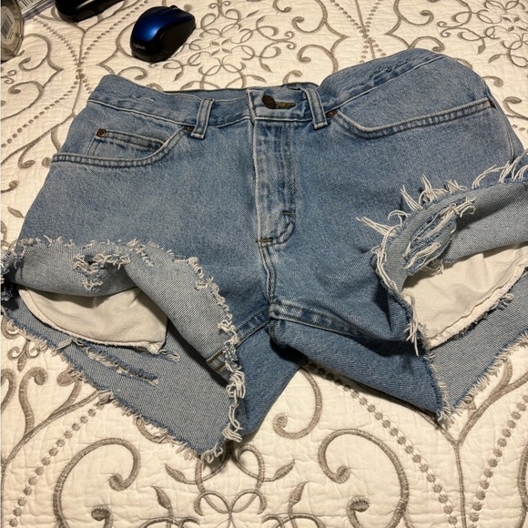 Lee Light Wash Blue Denim DIY Cut Off Distressed Shorts. SZ 31. Fringe. Boho. - Picture 8 of 15